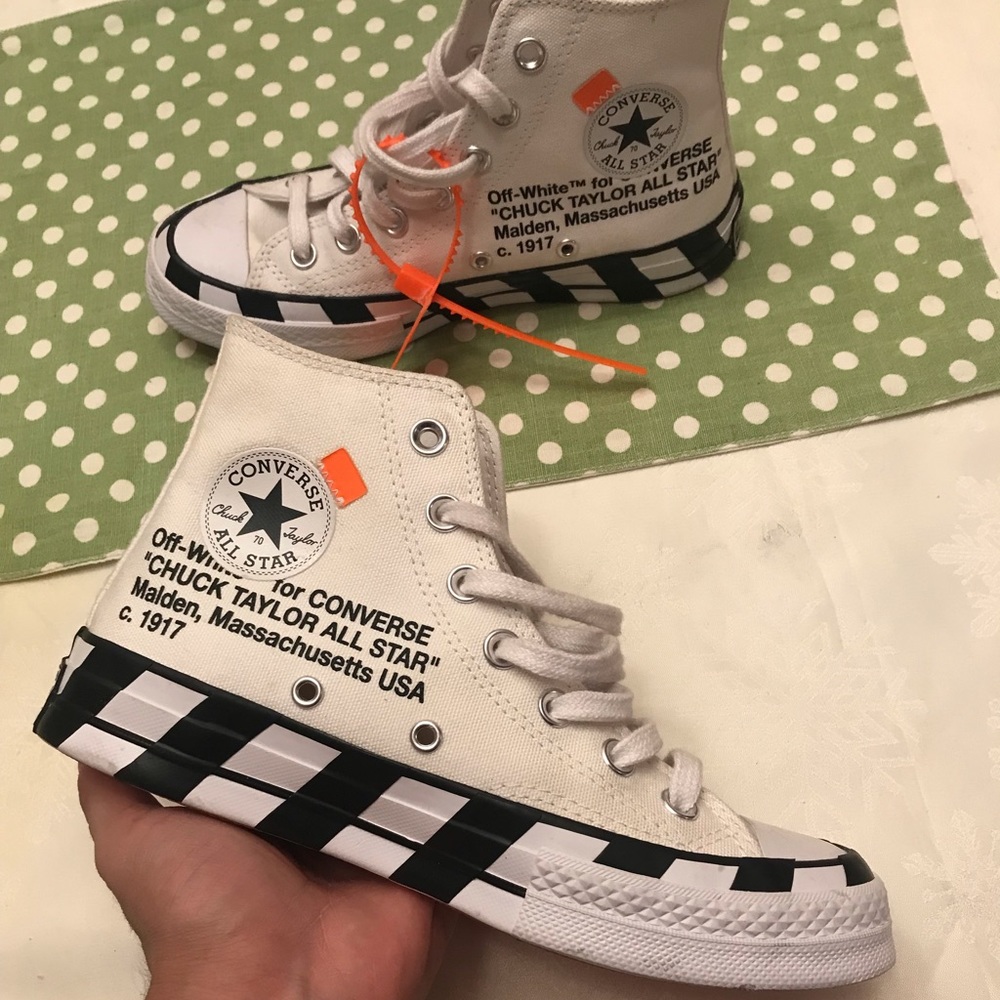 Off white Converse
